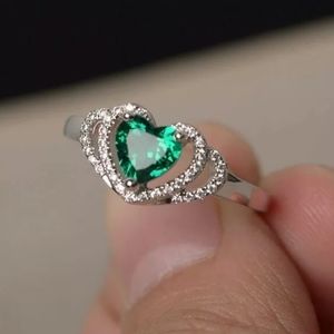 Pretty 925 Green Zircon Ring